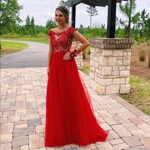 Size 0, Red, Sherri Hill Prom Dress